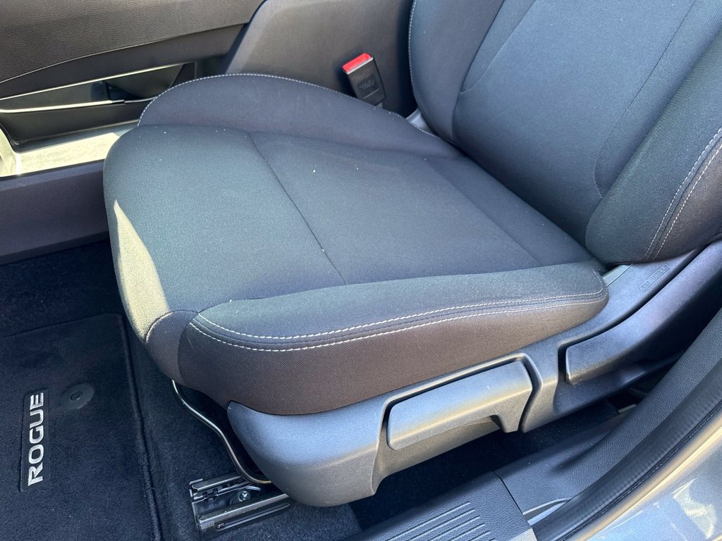 Used 2023 Nissan Rogue S FWD image 15