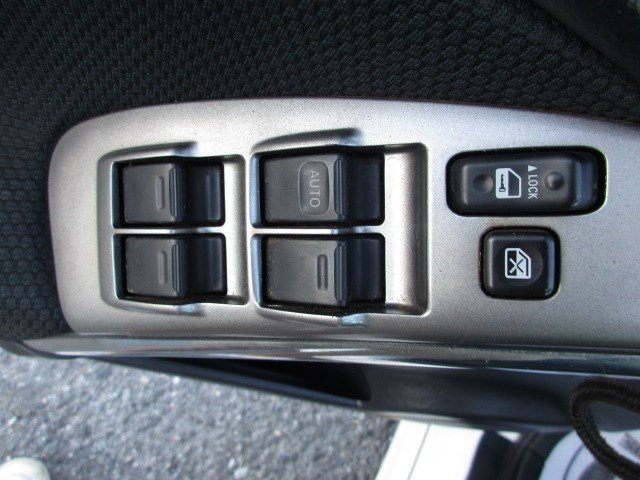 Used 2008 Toyota Matrix XR FWD image 16