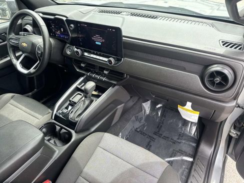 Used 2025 Chevrolet Colorado W/T w/ WT Custom Package RWD image 13