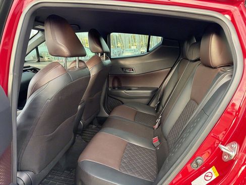 Used 2019 Toyota C-HR Limited image 10