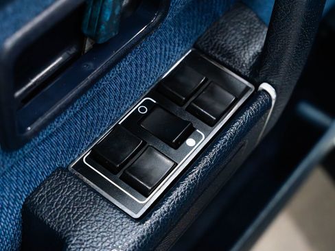 Used 1990 Volvo 240 DL image 17