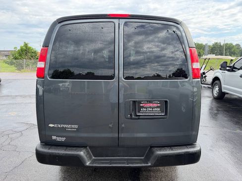 Used 2016 Chevrolet Express 2500 LS RWD image 7