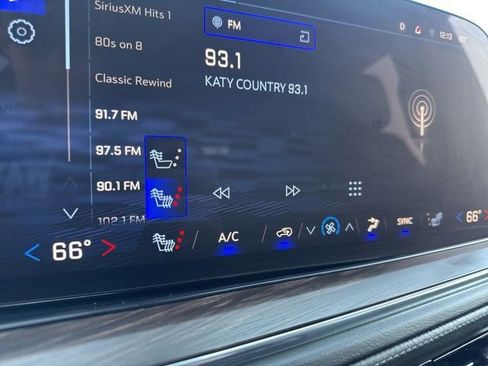 Used 2025 Chevrolet Tahoe LT AWD/4WD image 5