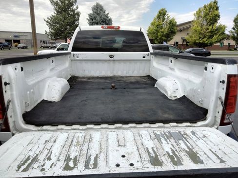 Used 2011 GMC Sierra 3500 SLE w/ SLE Preferred Package image 7