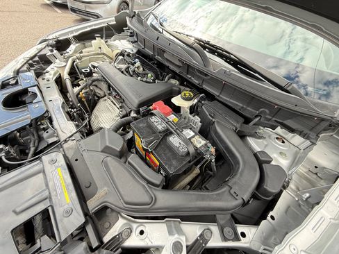 Used 2018 Nissan Rogue S image 34