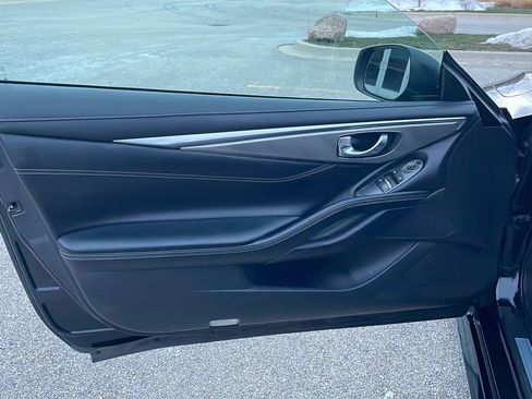 Used 2017 INFINITI Q60 2.0t w/ Cargo Package image 13
