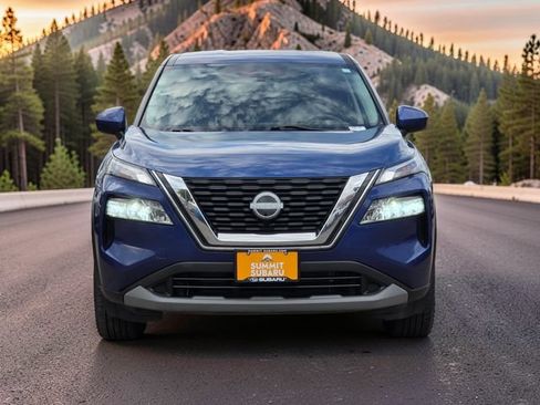 Used 2023 Nissan Rogue SV AWD/4WD image 2