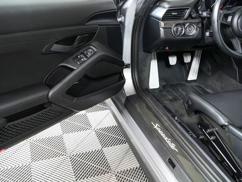 Certified 2019 Porsche 911 Speedster image 8