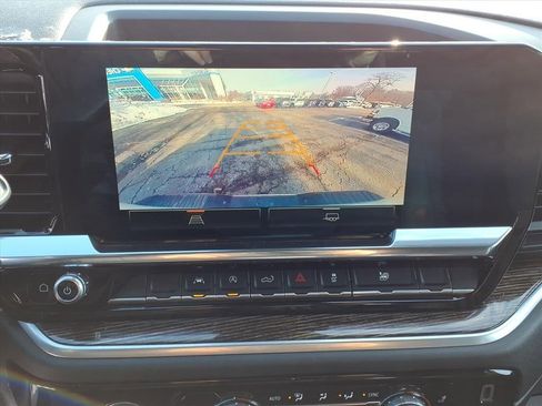 Used 2022 GMC Sierra 1500 SLE w/ Enhanced Capability Package image 11