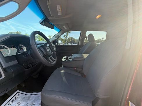 Used 2018 RAM 2500 Tradesman w/ Chrome Appearance Group AWD/4WD image 12