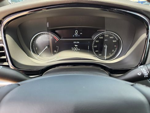 New 2025 Cadillac XT6 Luxury image 36