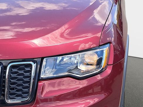 Used 2018 Jeep Grand Cherokee Limited w/ Trailer Tow Group IV AWD/4WD image 30