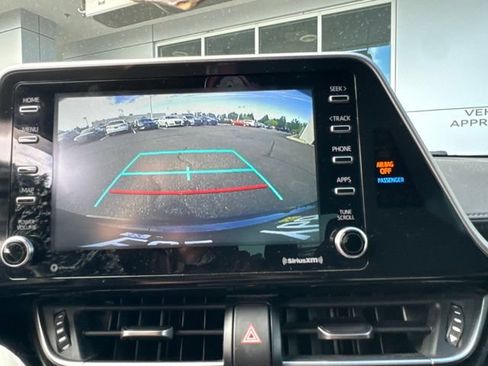 Used 2021 Toyota C-HR LE FWD image 6