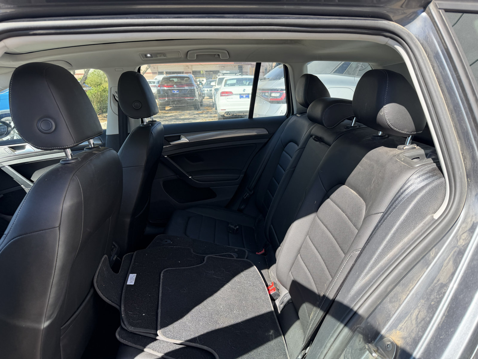 Used 2018 Volkswagen Golf Alltrack SEL AWD/4WD image 4