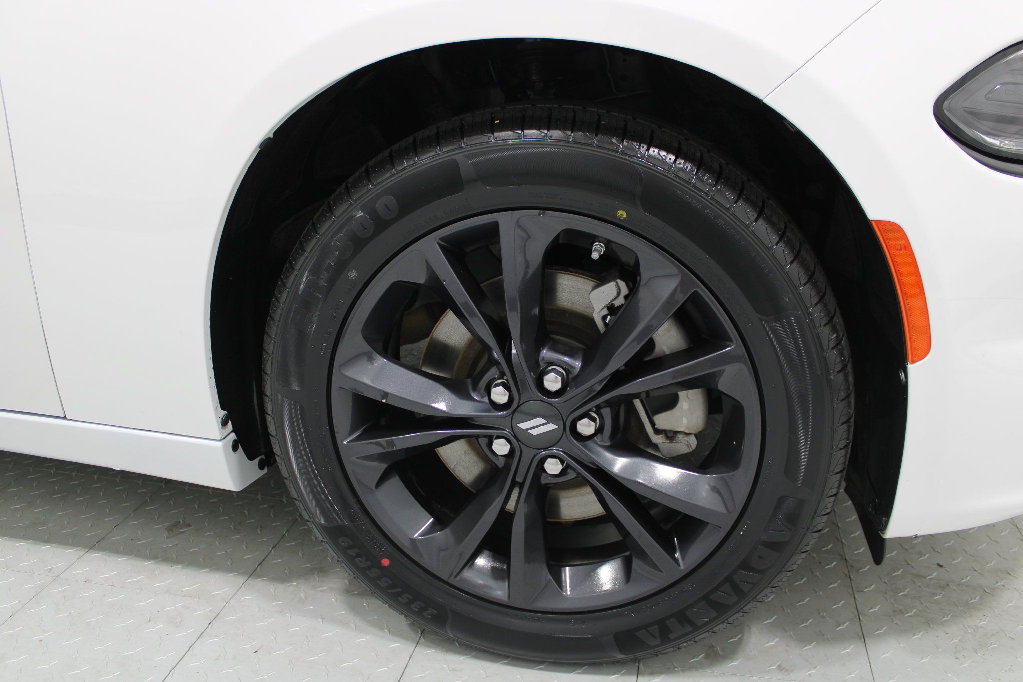 Used 2023 Dodge Charger SXT w/ Blacktop Package AWD/4WD image 5