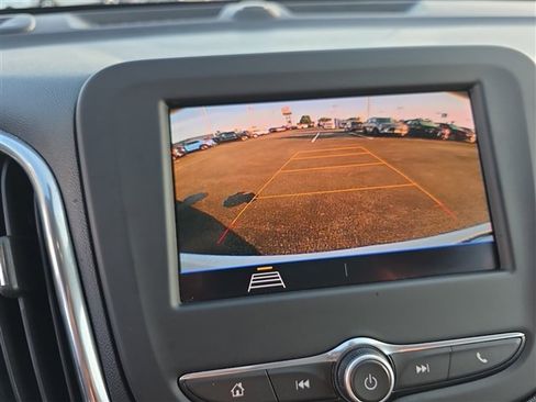 Used 2020 Chevrolet Equinox LS w/ LS Convenience Package image 21