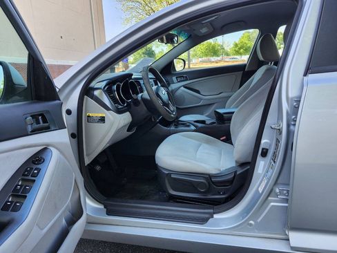 Used 2013 Kia Optima LX FWD image 5