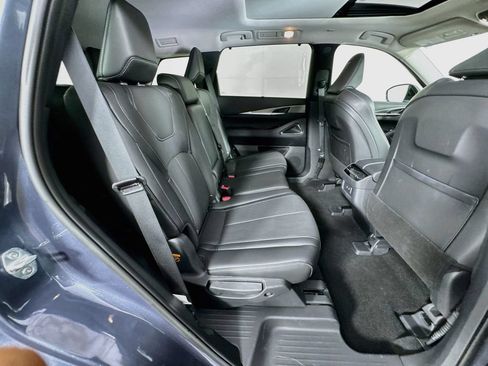 Certified 2026 INFINITI QX60 Luxe w/ Cargo Package FWD image 39