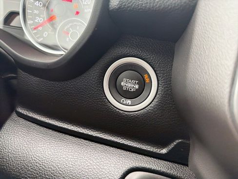 Certified 2022 RAM 1500 Big Horn image 8