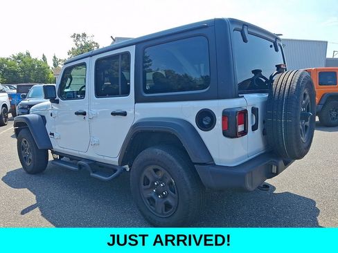 Used 2025 Jeep Wrangler Unlimited Sport AWD/4WD image 4