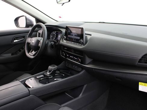 New 2026 Nissan Rogue SV FWD image 23