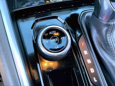 Used 2024 Chevrolet Colorado ZR2 w/ ZR2 Convenience Package III image 34