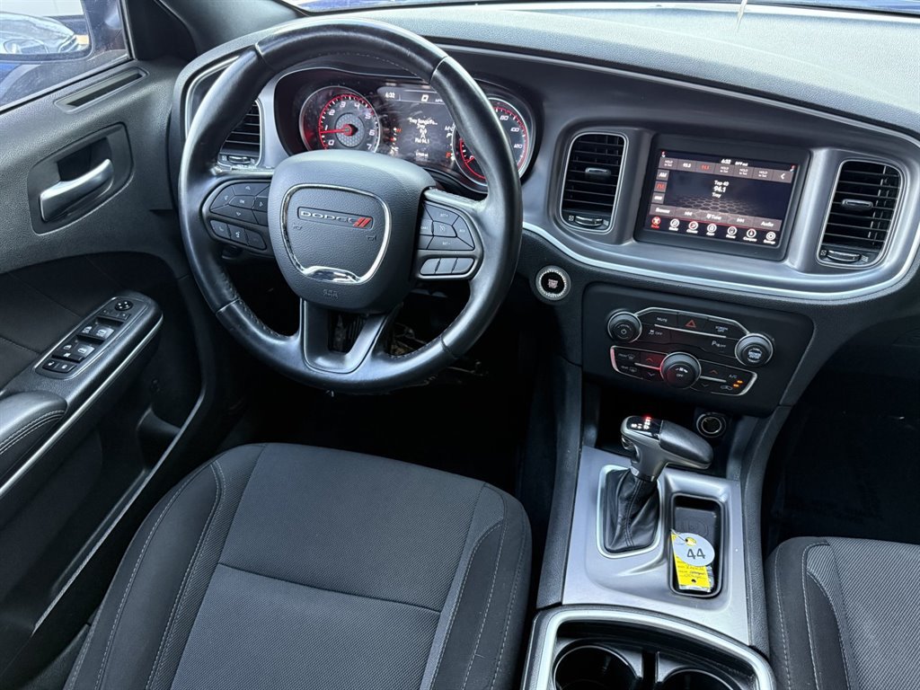 Used 2020 Dodge Charger SXT RWD image 22
