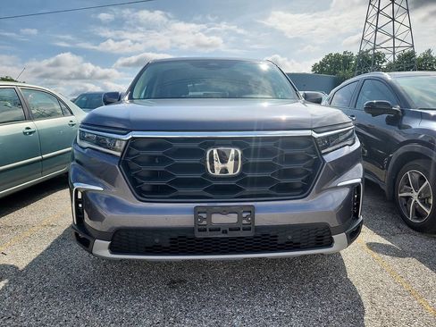 Used 2025 Honda Pilot EX-L image 2
