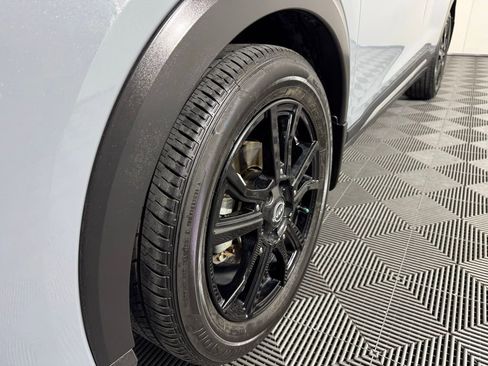 Used 2022 Nissan Kicks SR w/ Premium Package image 12