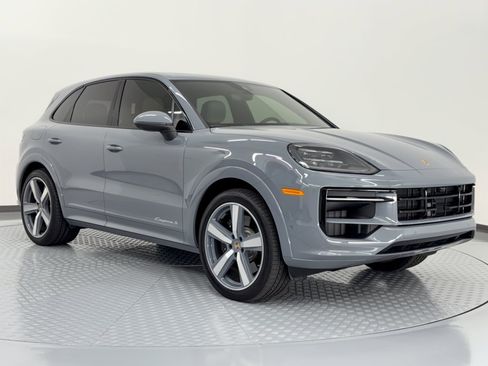 Certified 2025 Porsche Cayenne S AWD/4WD image 7