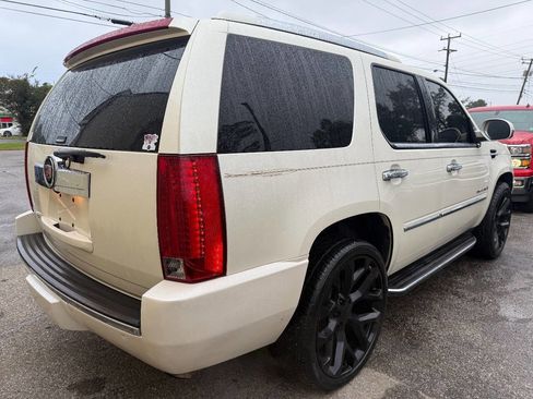 Used 2007 Cadillac Escalade 2WD w/ Information Package image 4