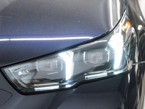 New 2027 BMW i5 eDrive40 w/ M Sport Package RWD image 9