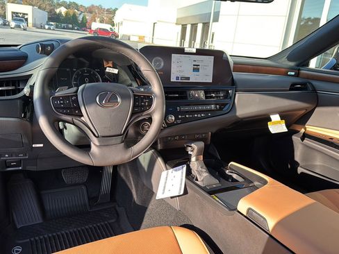 New 2025 Lexus ES 350 w/ Premium Package image 16