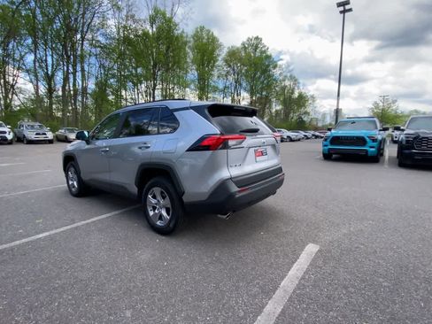 Used 2025 Toyota RAV4 XLE AWD/4WD image 10