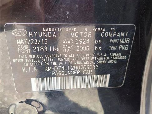 Used 2017 Hyundai Elantra SE w/ Cargo Package image 16