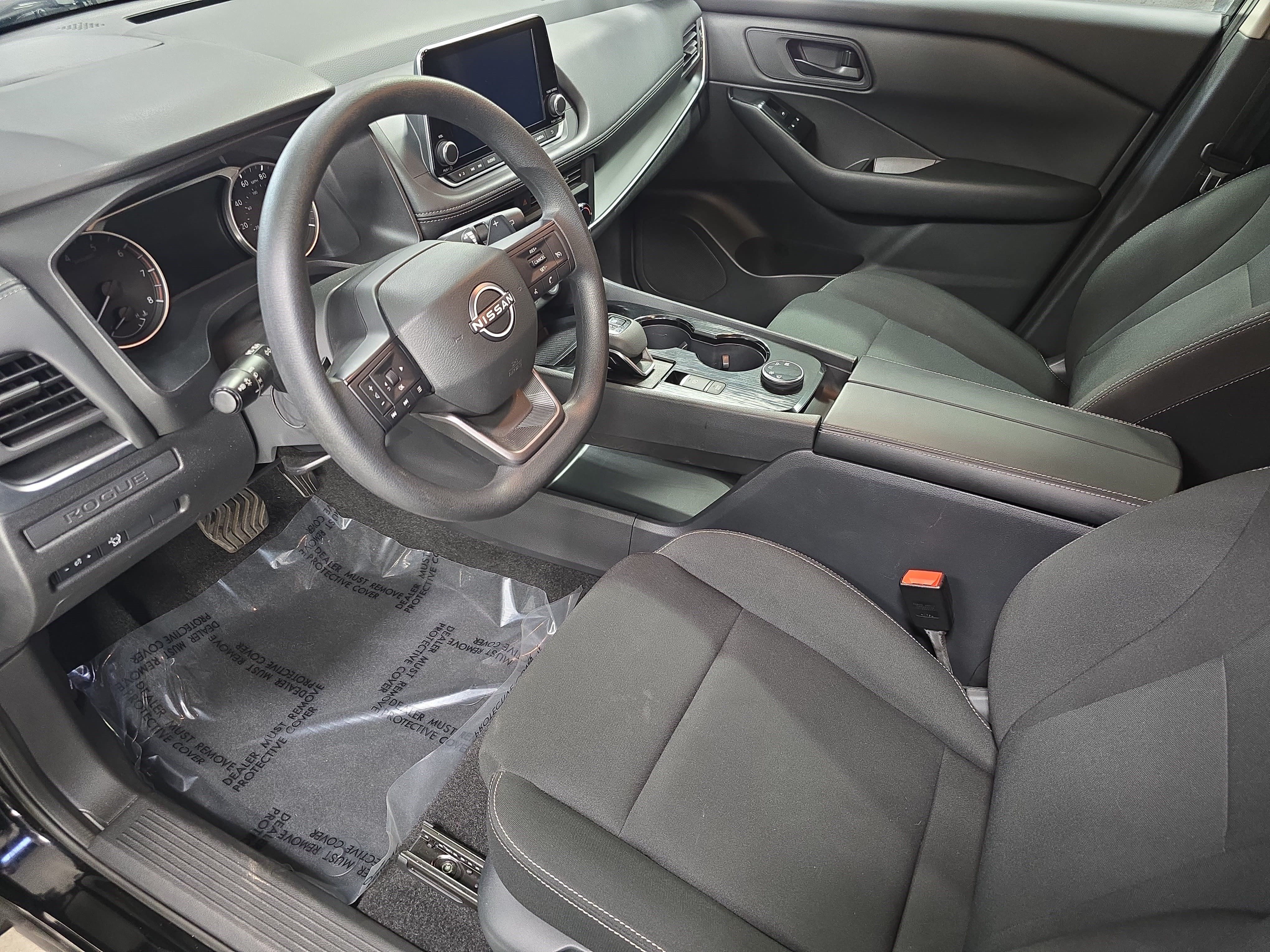 Used 2025 Nissan Rogue S AWD/4WD image 14