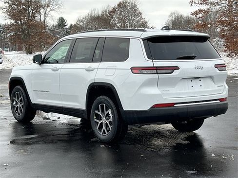 New 2025 Jeep Grand Cherokee L Limited w/ Trailer Tow Package image 11