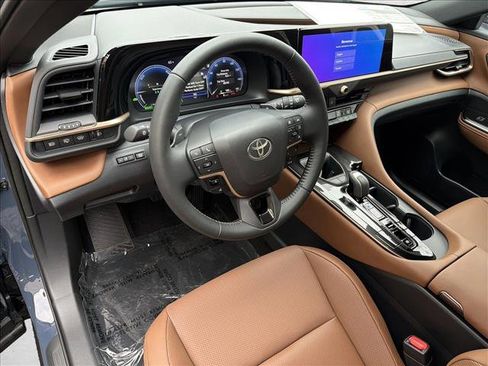 New 2026 Toyota Crown Signia XLE image 13