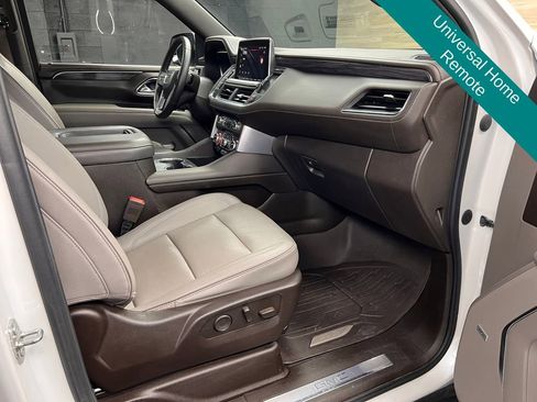 Used 2023 GMC Yukon XL SLT w/ SLT Premium Package AWD/4WD image 8