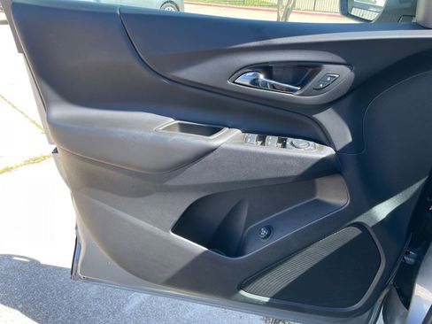 Used 2024 Chevrolet Equinox LT image 18