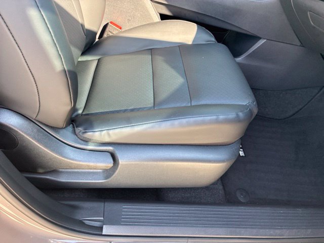 Used 2024 Nissan Rogue SV w/ SV Premium Package FWD image 11