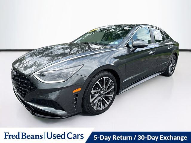 Used 2022 Hyundai Sonata Limited w/ Preferred Accessory Package FWD image 3