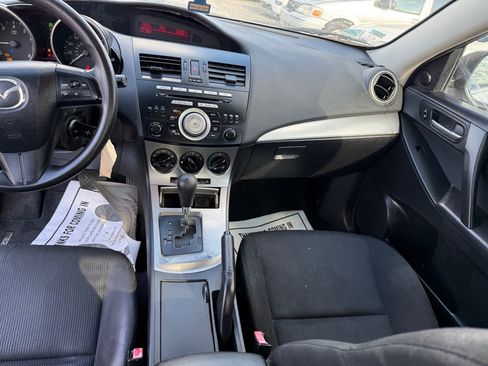 Used 2014 MAZDA MAZDA3 i Sport image 23