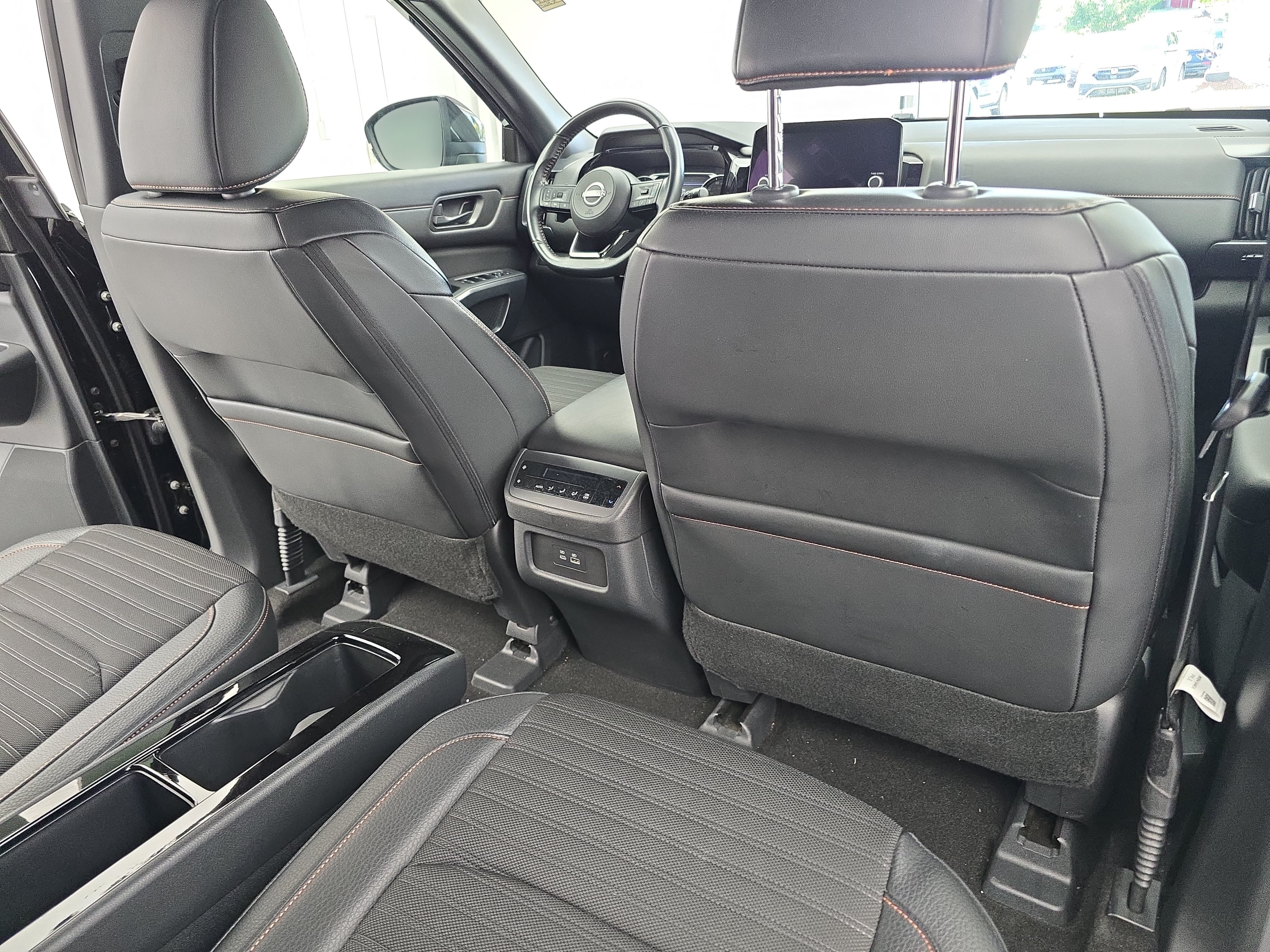 Used 2024 Nissan Pathfinder Rock Creek AWD/4WD image 11
