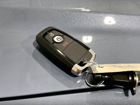 Used 2025 Ford Maverick XLT w/ Equipment Group 302A image 11