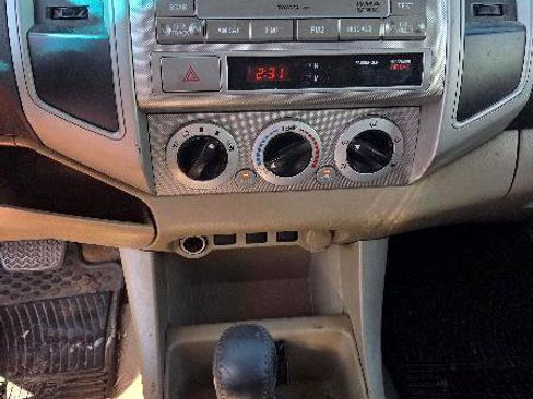 Used 2009 Toyota Tacoma PreRunner image 14