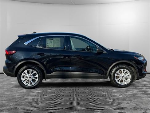Used 2023 Ford Escape Active image 6