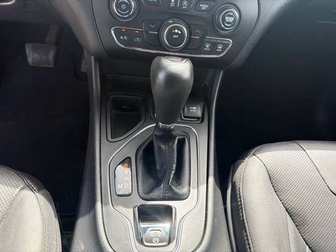 Used 2021 Jeep Cherokee Latitude Lux FWD image 29