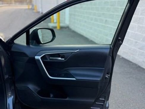 Used 2023 Toyota RAV4 XLE image 29