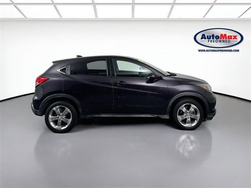 Used 2017 Honda HR-V EX image 10